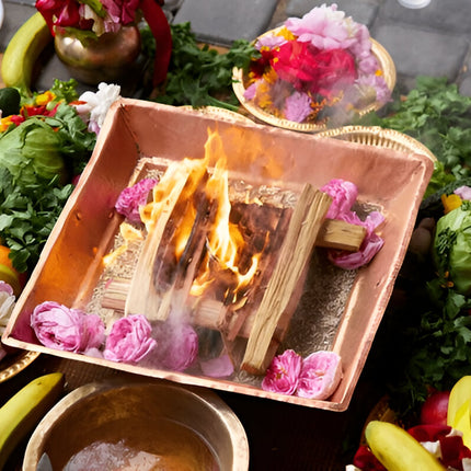 Cobre Havan Kund Pequeño con soporte